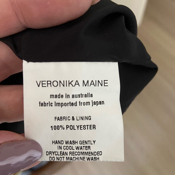Veronika Maine black pleated top. - Picture 4 of 4